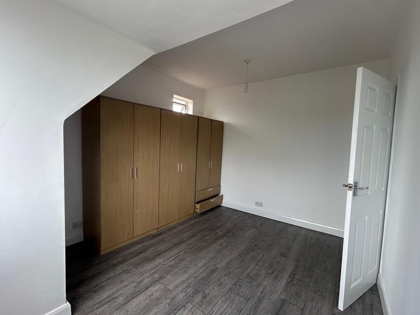 4 bed property in Whitby Road, Ruislip